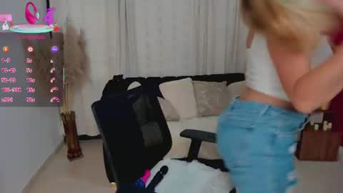 sofia_velvetx online show from 06/22/26, 02:47