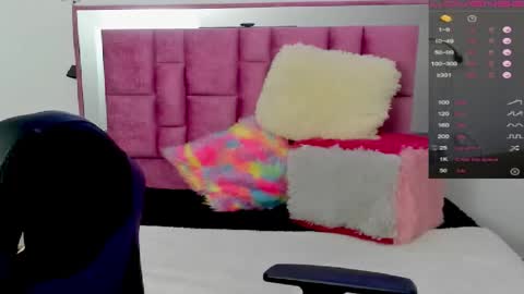 Snapshot of sofiaa_latiin chatting on 03/05/25, 10:10 sofia online show from 03/05/25, 10:10