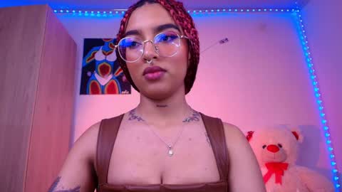 Snapshot of sofiaafoxx chatting on 02/12/25, 07:55 Sofia online show from 02/12/25, 07:55