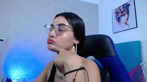 Sofia online show from 11/20/25, 03:12