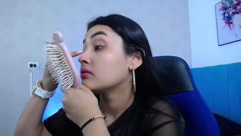 Sofia online show from 11/21/25, 12:15