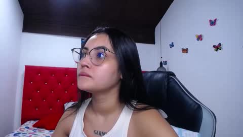 Sofia online show from 01/14/26, 10:43