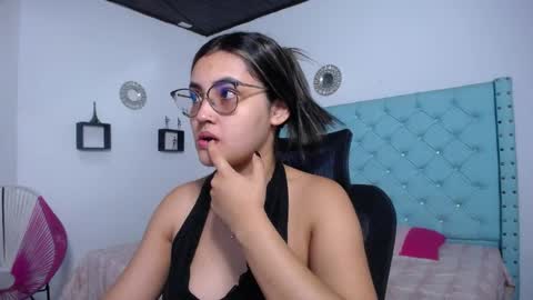 Sofia online show from 04/22/26, 12:28