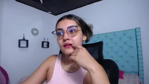 Sofia online show from 04/23/26, 12:04