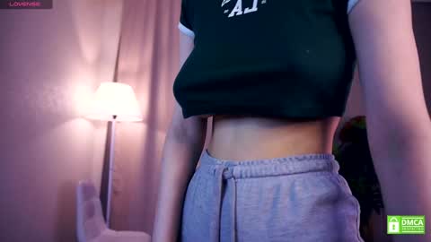 Hi My name is Sofia Welcome to my room Please thumbs up - its important online show from 10/15/25, 06:35