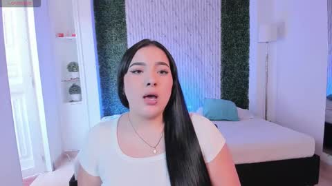 Sofia caramel online show from 11/25/25, 04:29