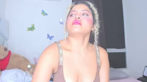 sofiacastillo01 online show from 04/21/26, 01:42
