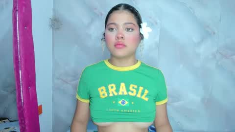 Snapshot of sofiacastillo01 chatting on 06/05/26, 01:39 sofiacastillo01 online show from 06/05/26, 01:39