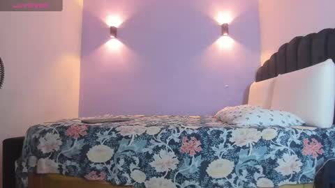 Snapshot of sofiaclaus_19 chatting on 01/04/25, 05:37 Sofia online show from 01/04/25, 05:37