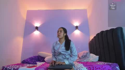 Snapshot of sofiaclaus_19 chatting on 01/11/25, 05:20 Sofia online show from 01/11/25, 05:20