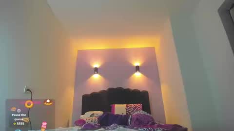 Snapshot of sofiaclaus_19 chatting on 09/19/25, 04:25 Sofia online show from 09/19/25, 04:25