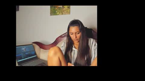 sofiacruz16 online show from 10/03/25, 11:02