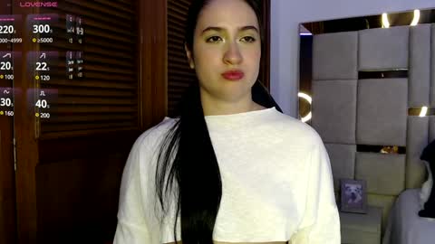 sofiaduque_26 online show from 12/14/24, 11:01