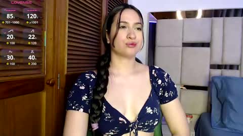 Snapshot of sofiaduque_26 chatting on 05/12/26, 08:17 sofiaduque_26 online show from 05/12/26, 08:17