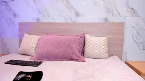 SOFI  online show from 12/01/25, 07:19