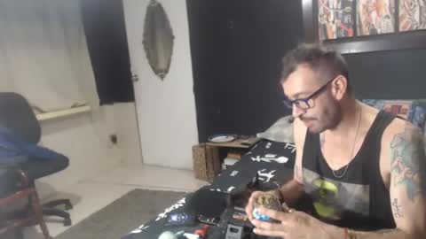 sofialennon1980 online show from 10/01/25, 12:05