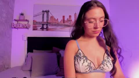 Snapshot of sofialujan_ chatting on 02/27/26, 12:43 sofialujan_ online show from 02/27/26, 12:43