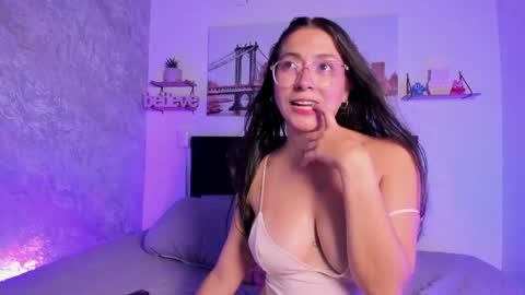 Snapshot of sofialujan_ chatting on 04/28/26, 11:21 sofialujan_ online show from 04/28/26, 11:21