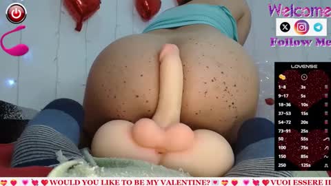 Snapshot of sofiamadisson chatting on 02/13/25, 05:44 Sofia Madisson online show from 02/13/25, 05:44