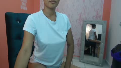 Snapshot of sofianena chatting on 03/07/25, 07:27 love online show from 03/07/25, 07:27