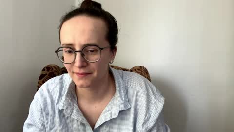 Sofia online show from 04/02/26, 02:15