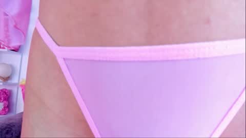 Sofia online show from 10/24/25, 10:06