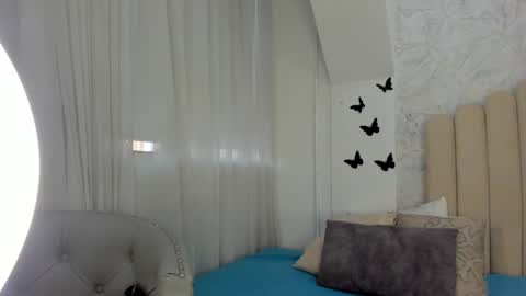 Snapshot of sofiarios04 chatting on 02/11/25, 12:37 Sofia online show from 02/11/25, 12:37