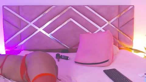 Sofia online show from 09/15/25, 12:43