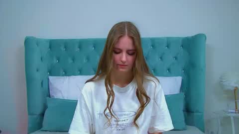 Snapshot of sofiasarvain chatting on 06/26/26, 07:07 Sofia online show from 06/26/26, 07:07