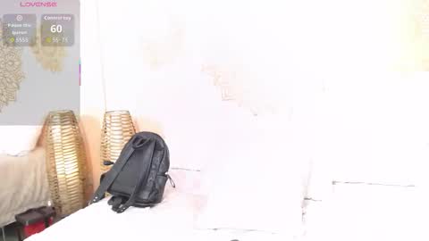 Snapshot of sofiastanley chatting on 11/19/25, 11:54 Sofia Stanley online show from 11/19/25, 11:54