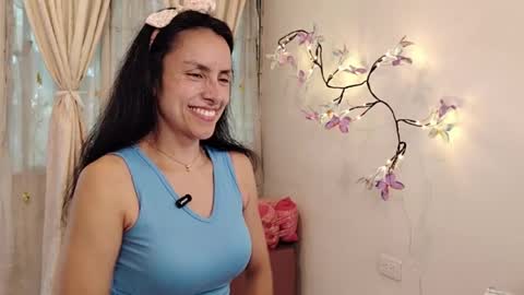 Sofi Bella online show from 05/08/26, 07:19