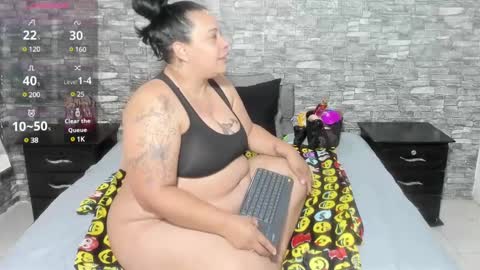 Snapshot of sofie_storm chatting on 01/24/25, 09:49 Vicky online show from 01/24/25, 09:49