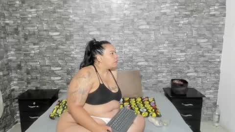 Snapshot of sofie_storm chatting on 02/20/25, 10:16 Vicky online show from 02/20/25, 10:16