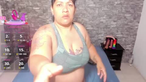 Snapshot of sofie_storm chatting on 02/27/25, 10:15 Vicky online show from 02/27/25, 10:15
