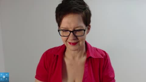 Sofie Velvet online show from 12/17/25, 07:03