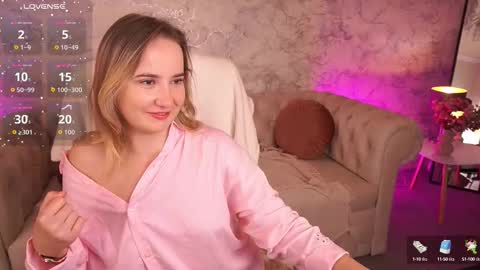 Snapshot of sofiebloom chatting on 10/04/25, 11:36 Sofie online show from 10/04/25, 11:36