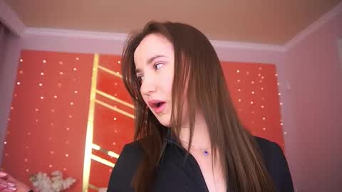 Snapshot of sofiebloom chatting on 02/15/26, 05:09 Sofie online show from 02/15/26, 05:09