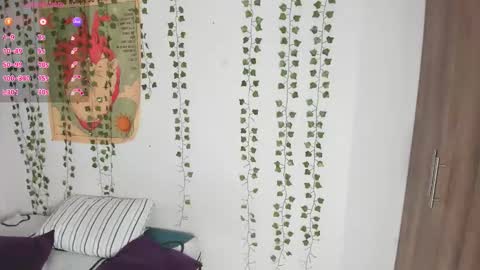 sofiescobar_ online show from 02/04/26, 01:39