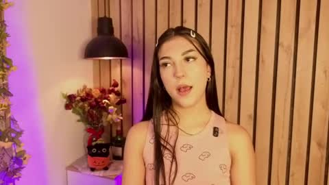 Sofie online show from 10/24/25, 01:51