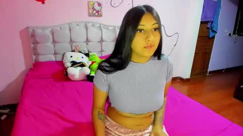 Snapshot of sofii_1219 chatting on 02/19/26, 08:10 SOFI online show from 02/19/26, 08:10