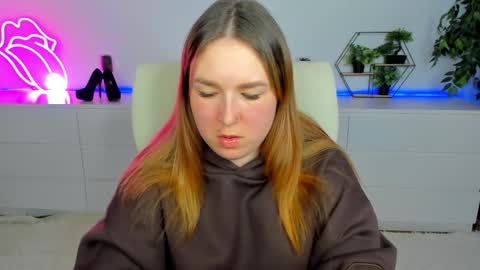 Snapshot of sofii_darling chatting on 02/18/26, 05:42 sofii_darling online show from 02/18/26, 05:42