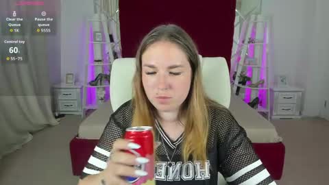sofii_darling online show from 06/08/26, 04:40