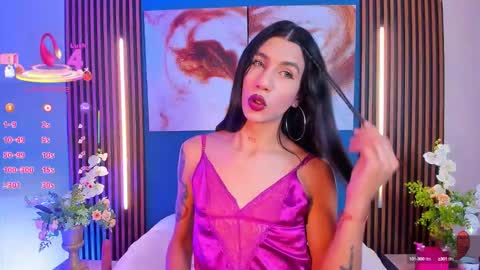 Snapshot of sofiia_grey_ chatting on 09/24/25, 11:57 Sofi online show from 09/24/25, 11:57