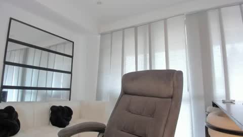 Snapshot of sofiia_pink chatting on 06/08/26, 07:58 online show from 06/08/26, 07:58
