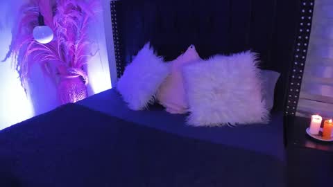 Sofia online show from 10/08/25, 03:59