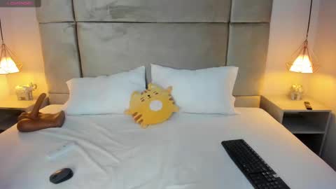 Snapshot of sofiiaduque_ chatting on 09/09/25, 08:52 Sofia online show from 09/09/25, 08:52