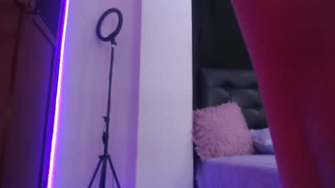 Snapshot of sofiievans_ chatting on 12/01/24, 09:37   online show from 12/01/24, 09:37
