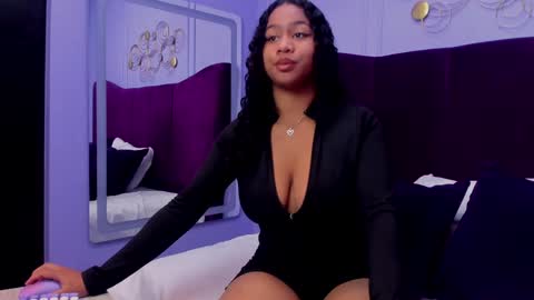 Snapshot of sofiifox chatting on 01/07/25, 11:48 sofiifox online show from 01/07/25, 11:48