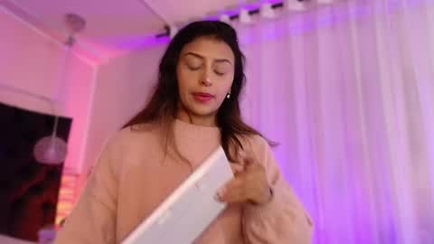 Sofi online show from 03/10/25, 11:42