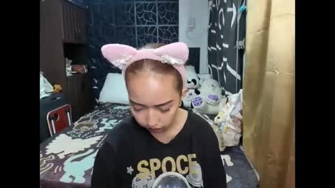 Angel online show from 12/18/25, 06:25